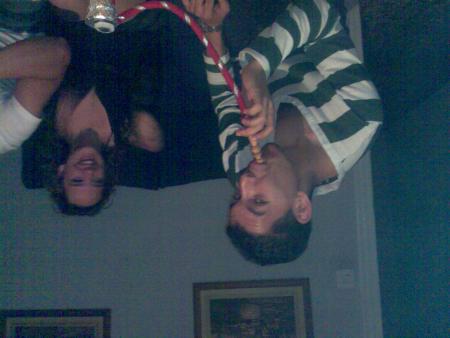 faysal fumando cachimba